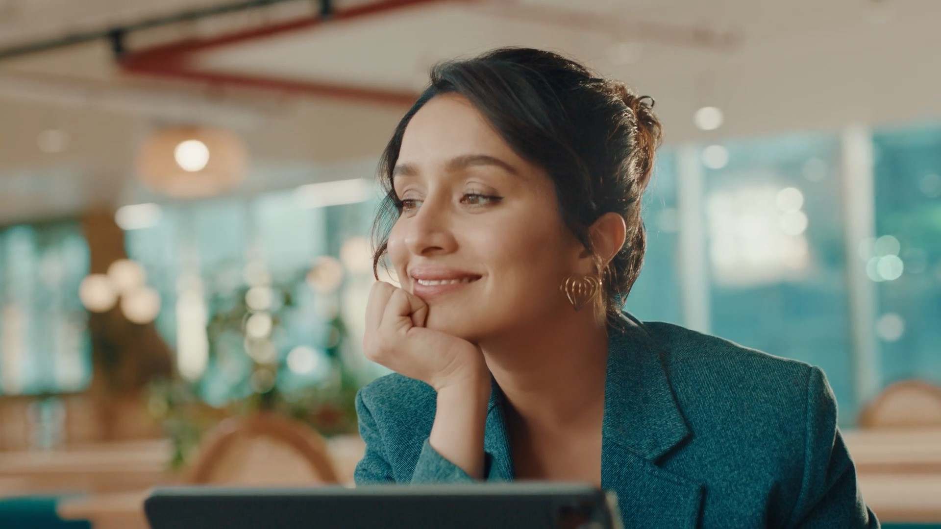 Ofis Square - Ft. Shraddha Kapoor
